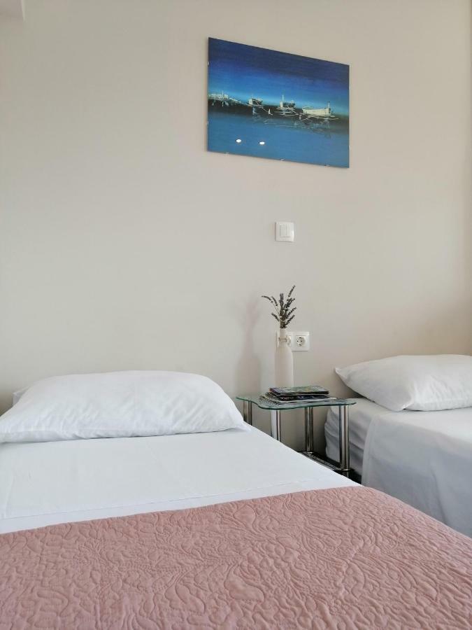 Holiday Home Perlica Marusici  ภายนอก รูปภาพ